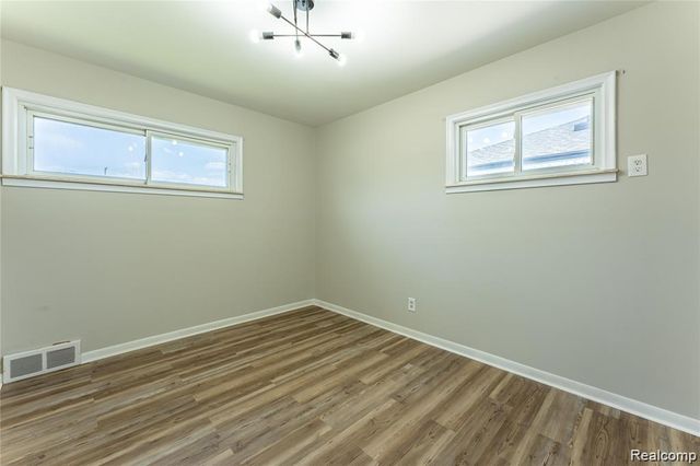 25184 Pattow Street, Roseville, MI 48066