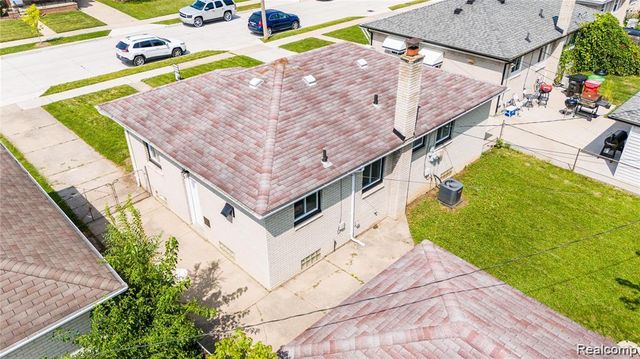 25184 Pattow Street, Roseville, MI 48066