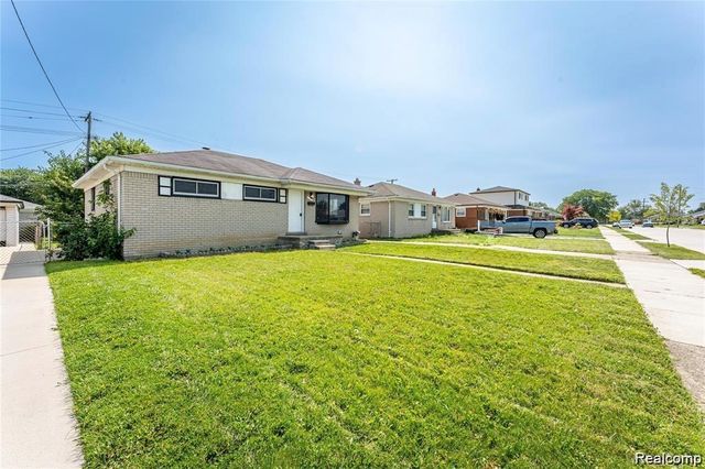 25184 Pattow Street, Roseville, MI 48066