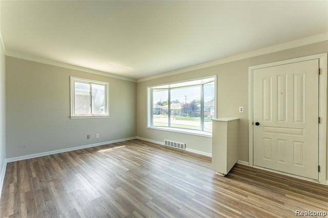 25184 Pattow Street, Roseville, MI 48066