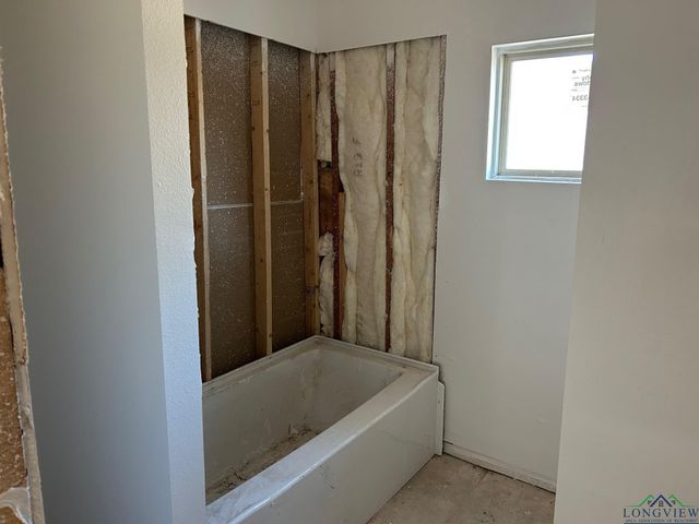 2929 University, Marshall, TX 75670