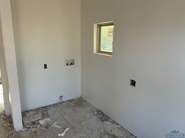 2929 University, Marshall, TX 75670