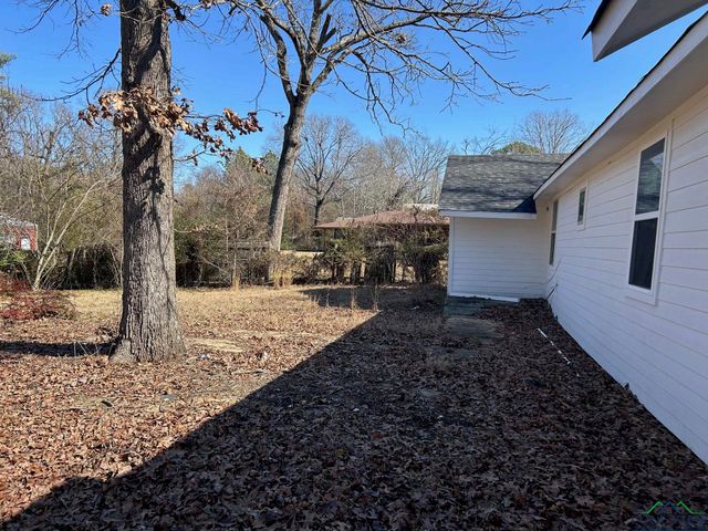 2929 University, Marshall, TX 75670