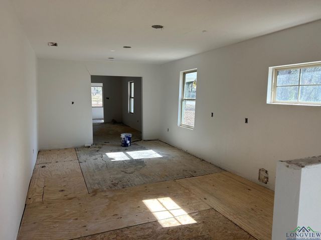 2929 University, Marshall, TX 75670