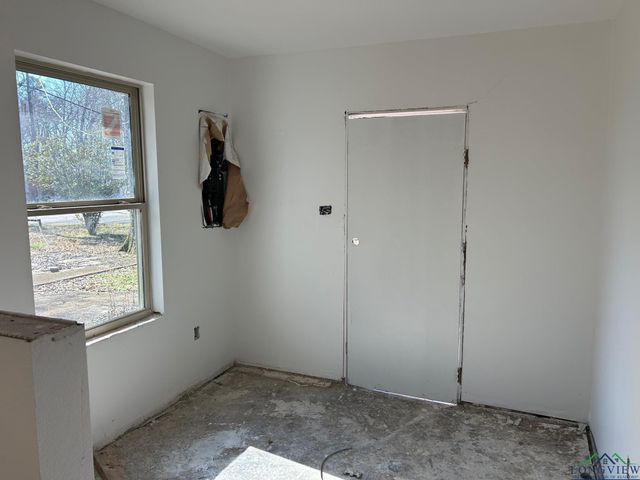 2929 University, Marshall, TX 75670