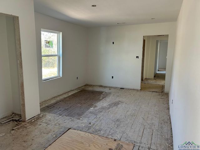 2929 University, Marshall, TX 75670