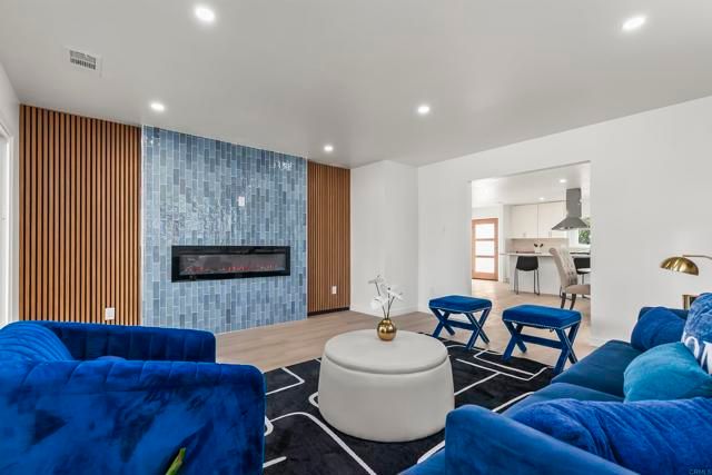 13751 Powers Rd, Poway, CA 92064