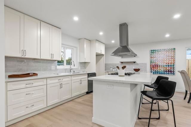 13751 Powers Rd, Poway, CA 92064