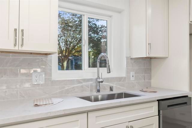 13751 Powers Rd, Poway, CA 92064