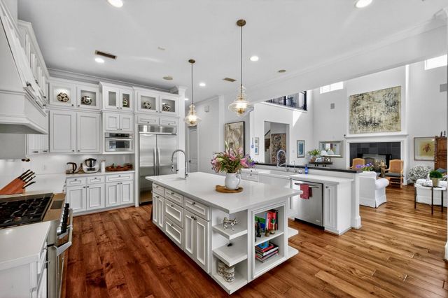 27 Johnathan Landing Ct Court, Spring, TX 77389