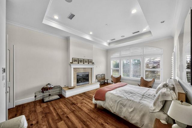 27 Johnathan Landing Ct Court, Spring, TX 77389