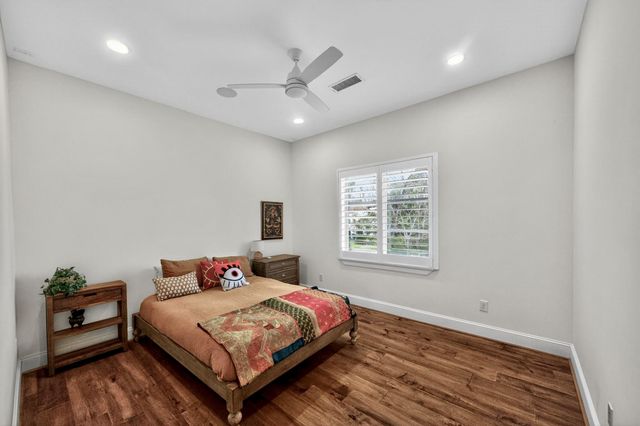 27 Johnathan Landing Ct Court, Spring, TX 77389