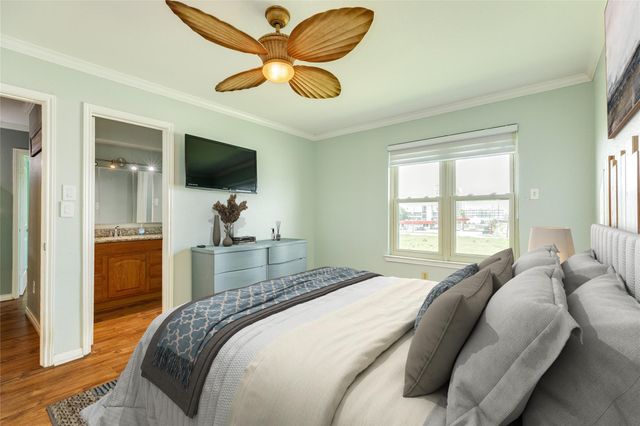 7312 Seawall Boulevard 208, Galveston, TX 77551