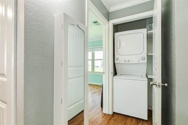 7312 Seawall Boulevard 208, Galveston, TX 77551