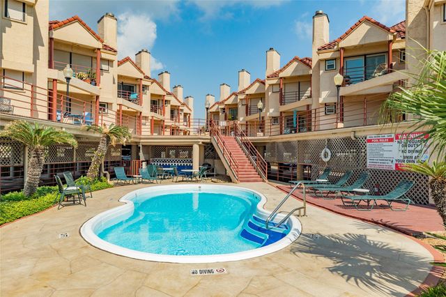 7312 Seawall Boulevard 208, Galveston, TX 77551