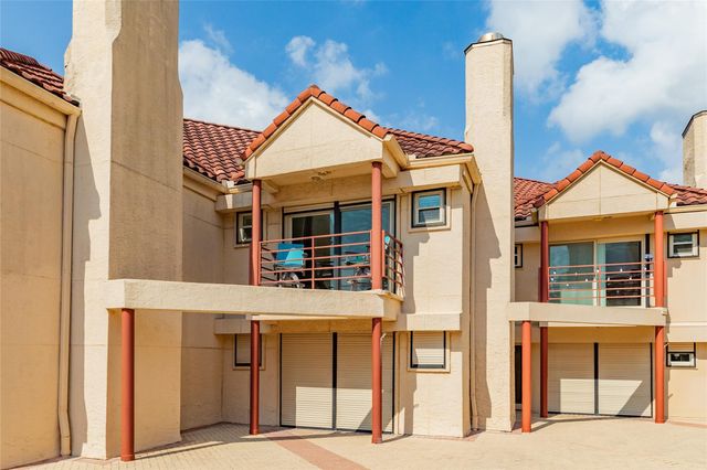 7312 Seawall Boulevard 208, Galveston, TX 77551