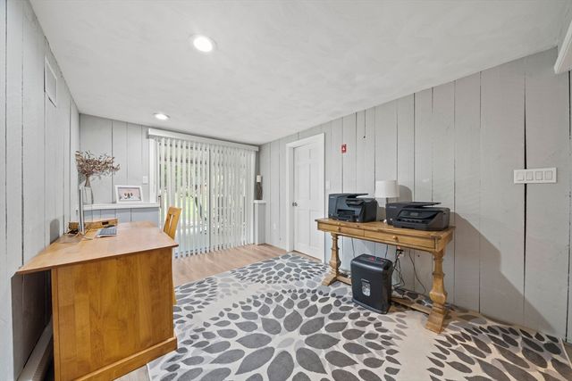 101 Rocky Hill Rd, Rehoboth, MA 02769