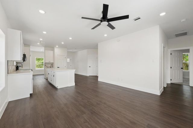 3708 Avenue S Street W, Santa Fe, TX 77510
