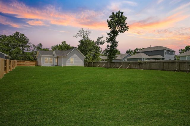 3708 Avenue S Street W, Santa Fe, TX 77510