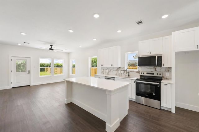 3708 Avenue S Street W, Santa Fe, TX 77510
