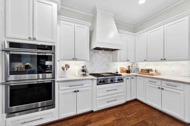 600 Kiowa Drive E, Lake Kiowa, TX 76240