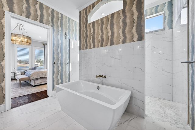 600 Kiowa Drive E, Lake Kiowa, TX 76240