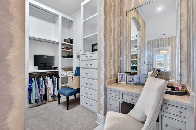 600 Kiowa Drive E, Lake Kiowa, TX 76240