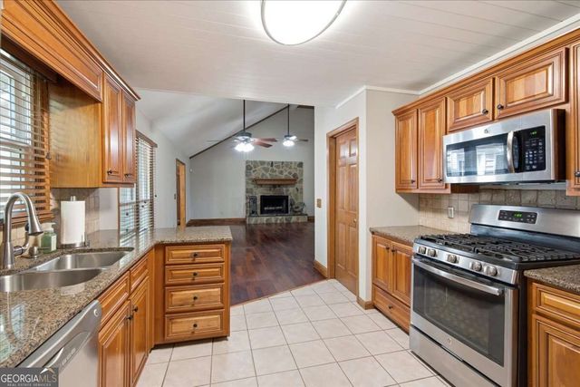 5270 Story Road, Powder Springs, GA 30127