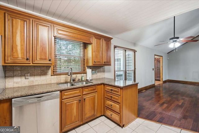 5270 Story Road, Powder Springs, GA 30127