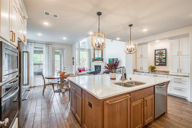 13845 Marys Ridge Road, Fort Worth, TX 76008