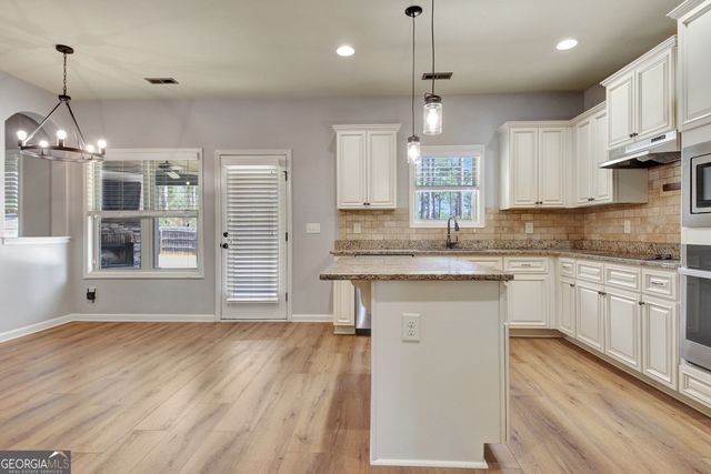 201 Fox Hall Crossing E, Senoia, GA 30276