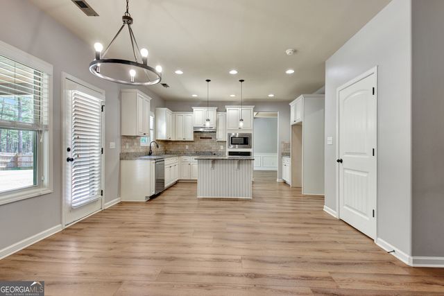 201 Fox Hall Crossing E, Senoia, GA 30276