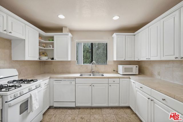 3245 Altura Avenue 8, Glendale, CA 91214