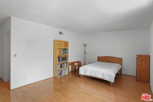 3245 Altura Avenue 8, Glendale, CA 91214