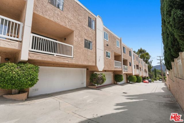 3245 Altura Avenue 8, Glendale, CA 91214