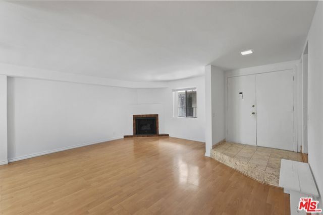 3245 Altura Avenue 8, Glendale, CA 91214