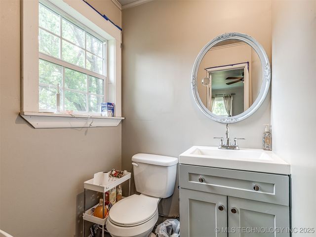 202 E Hickory Street, Coweta, OK 74429