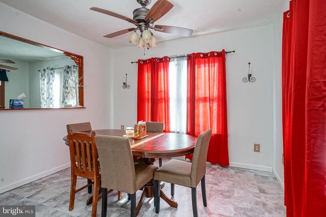 736 S EAST AVE, Vineland, NJ 08360