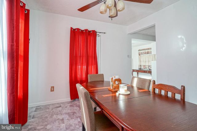 736 S EAST AVE, Vineland, NJ 08360