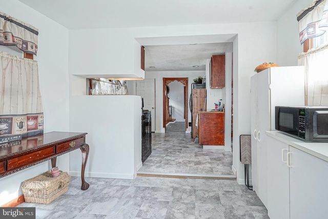 736 S EAST AVE, Vineland, NJ 08360