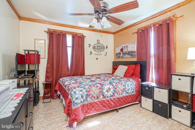 736 S EAST AVE, Vineland, NJ 08360