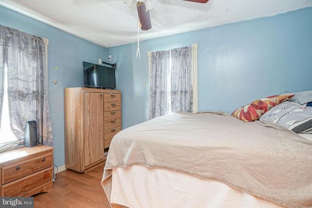 736 S EAST AVE, Vineland, NJ 08360