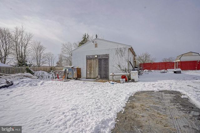 736 S EAST AVE, Vineland, NJ 08360