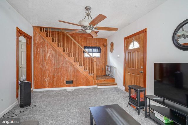 736 S EAST AVE, Vineland, NJ 08360