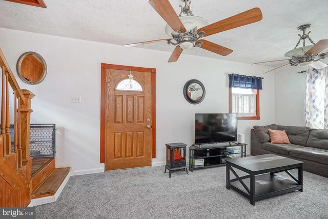 736 S EAST AVE, Vineland, NJ 08360