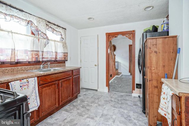 736 S EAST AVE, Vineland, NJ 08360