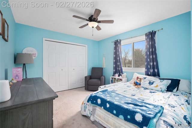 33594 Harlowshire Street, Farmington Hills, MI 48335