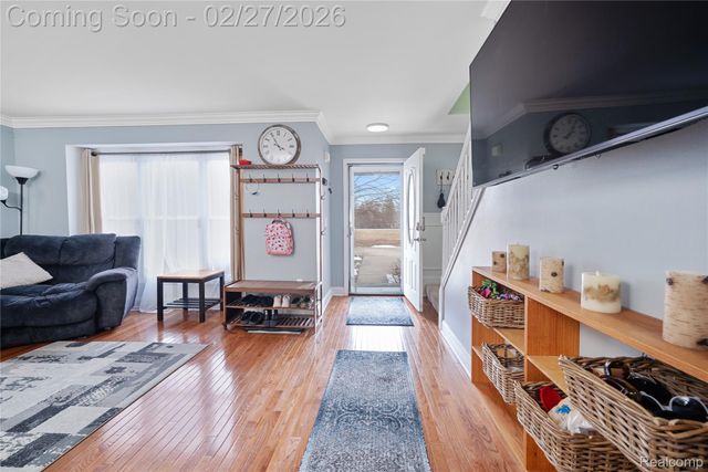 33594 Harlowshire Street, Farmington Hills, MI 48335