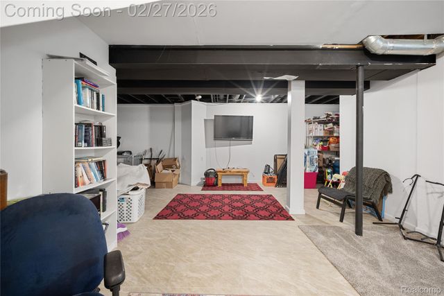 33594 Harlowshire Street, Farmington Hills, MI 48335