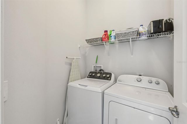24414 WOODHILL COURT, Sorrento, FL 32776